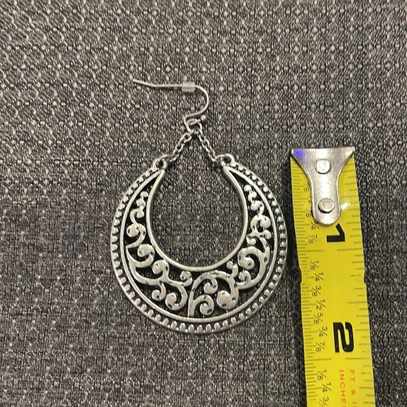 Silver Earrings - Picture 5 of 6